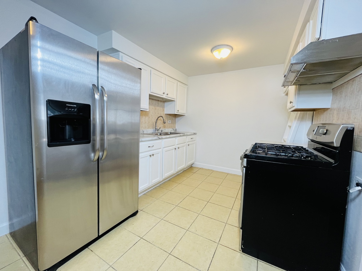 8806 BRIAR Court #3C, Des Plaines, IL 60016