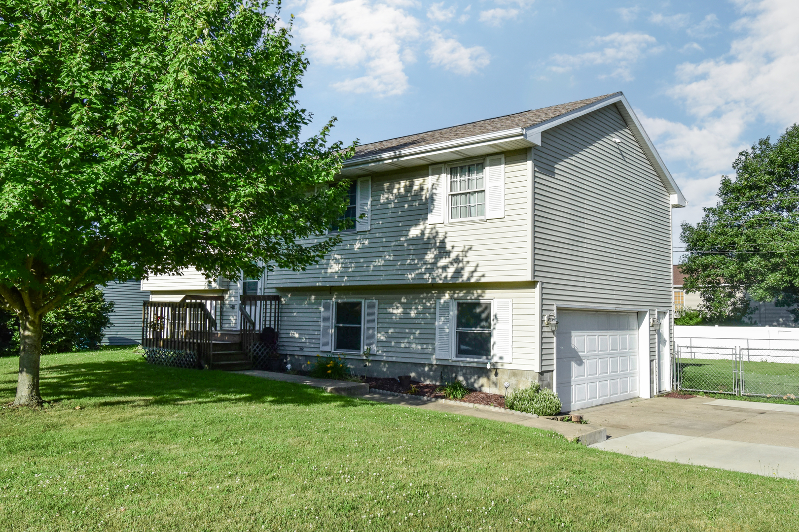 1409 N Nixon Drive, Pontiac, IL 61764