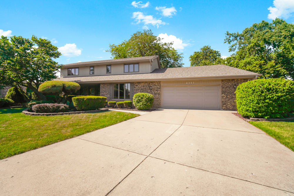 8353 Arrowhead Lane, Orland Park, IL 60462
