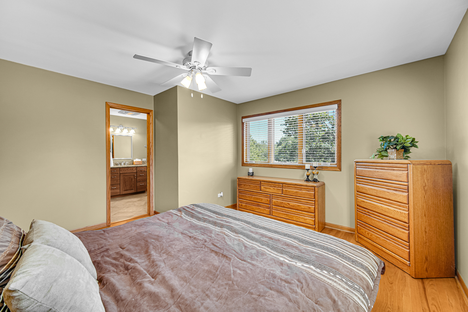 8353 Arrowhead Lane, Orland Park, IL 60462