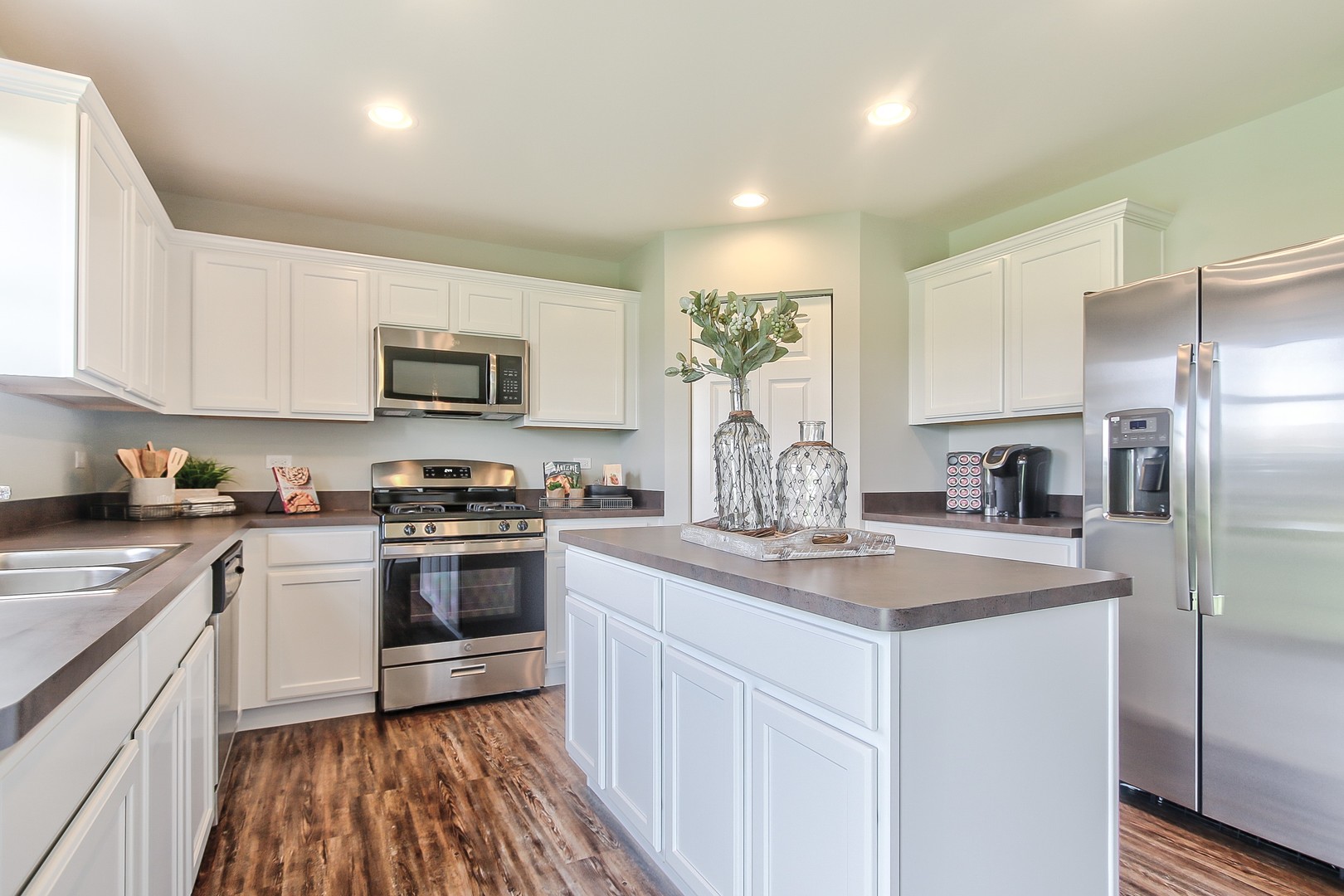 309 Monica Lane, Oswego, IL 60543
