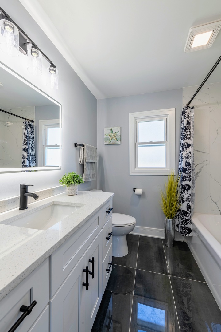 22W046 McCormick Avenue, Glen Ellyn, IL 60137