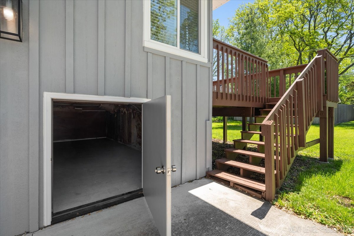 230 Elmwood Drive, Naperville, IL 60540