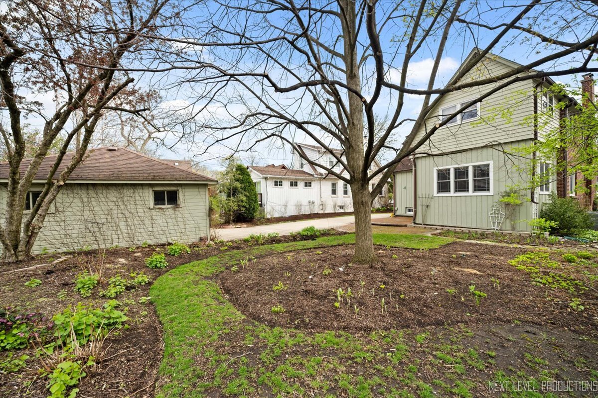 3838 Johnson Avenue, Western Springs, IL 60558