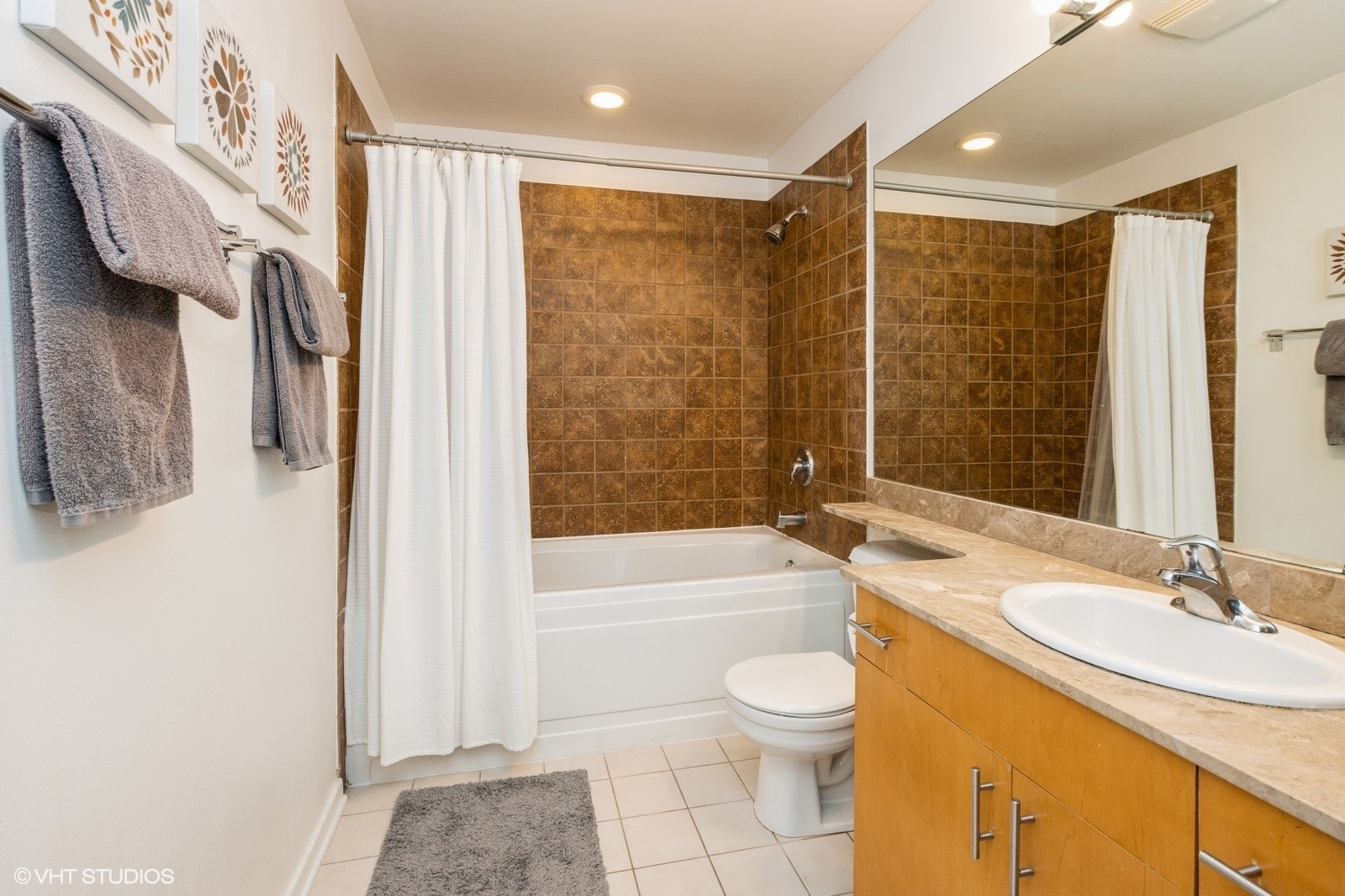 1040 W Adams Street #406, Chicago, IL 60607