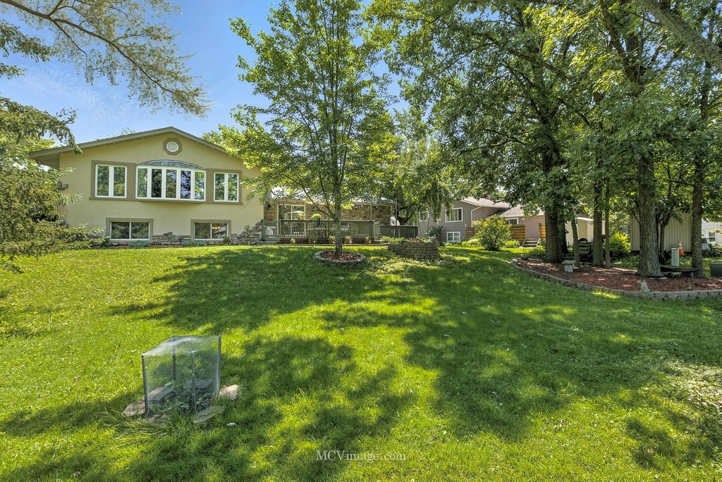 7004 Roberts Drive, Woodridge, IL 60517