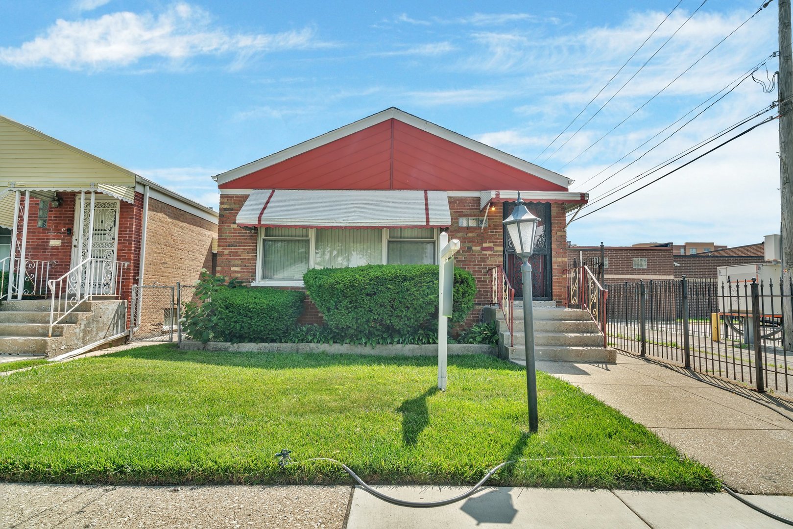 4645 S Leclaire Avenue, Chicago, IL 60638