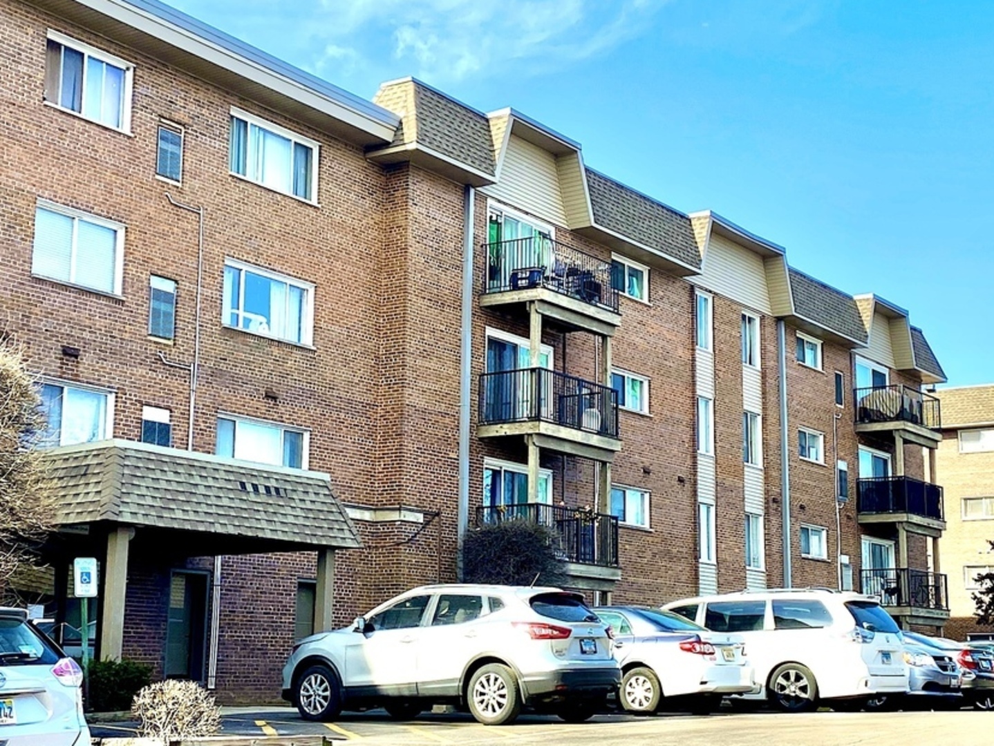 4500 BEAU MONDE Drive #101, Lisle, IL 60532