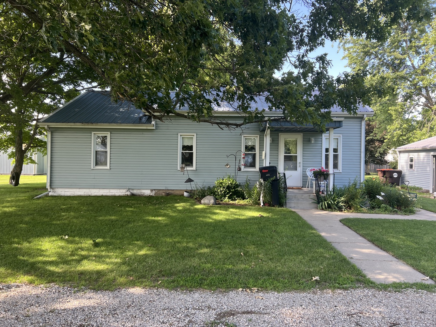 605 W Wayne Street, Leroy, IL 61752
