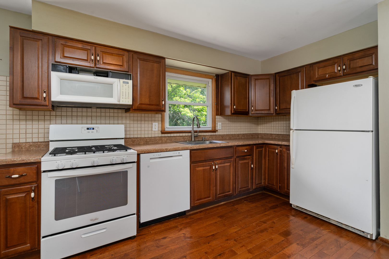 935 E 1st Street, Lockport, IL 60441
