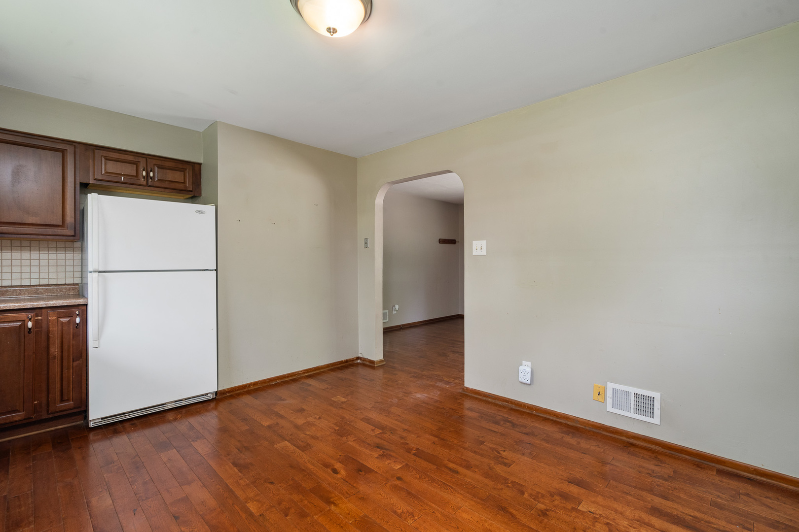 935 E 1st Street, Lockport, IL 60441