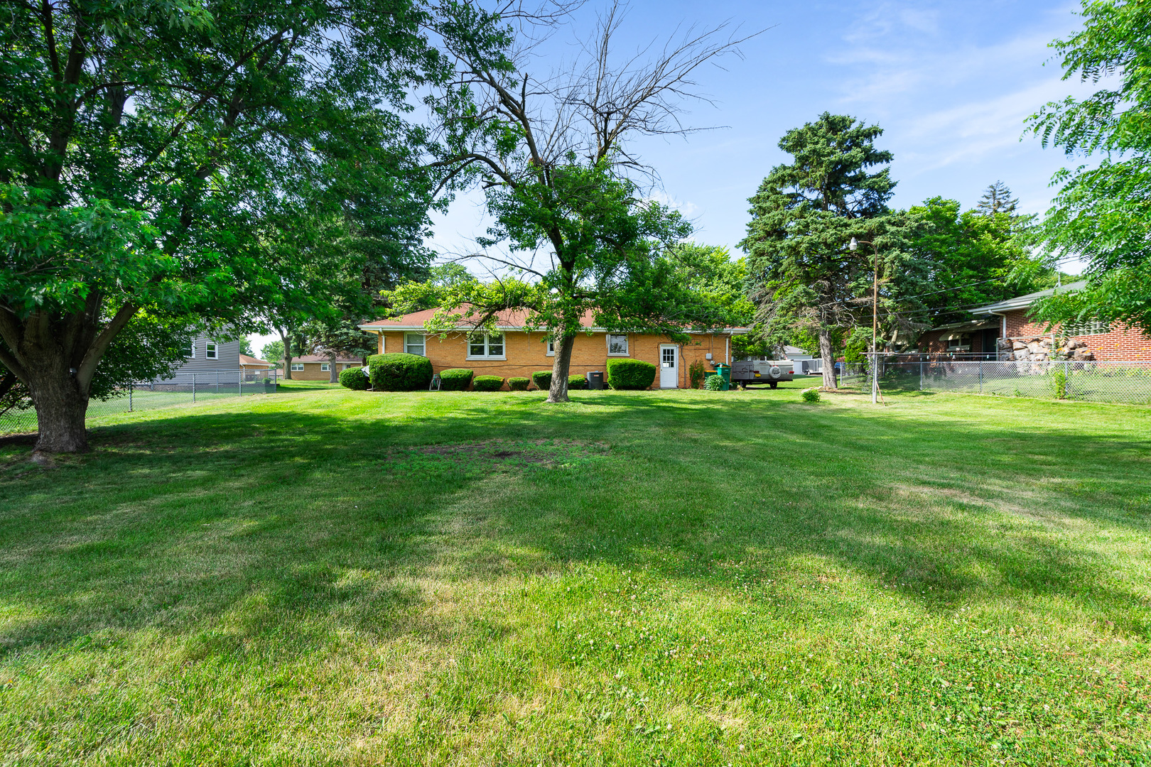 935 E 1st Street, Lockport, IL 60441