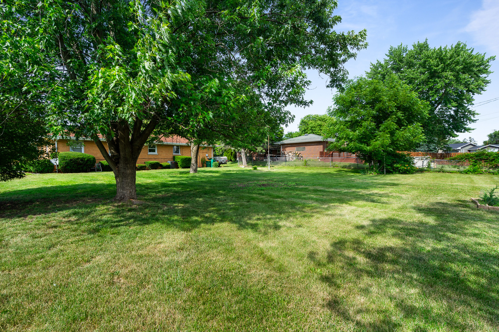 935 E 1st Street, Lockport, IL 60441
