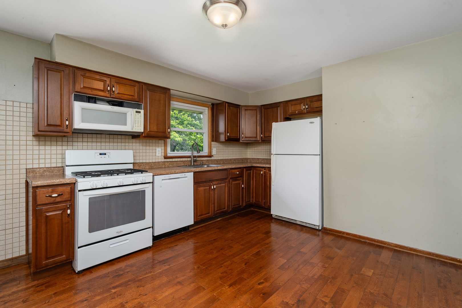 935 E 1st Street, Lockport, IL 60441