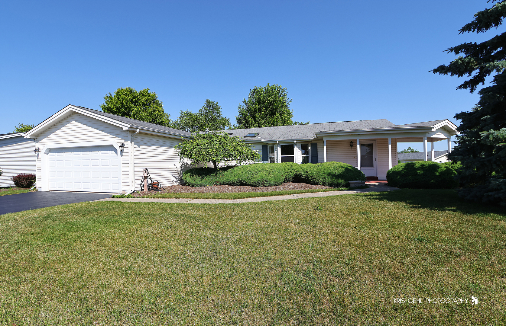 1502 Victory Lane, Grayslake, IL 60030