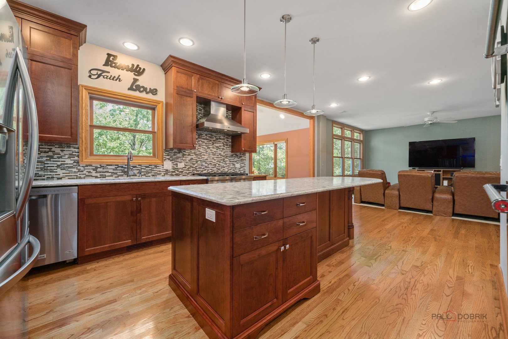 31016 Prairie Ridge Court, Libertyville, IL 60048