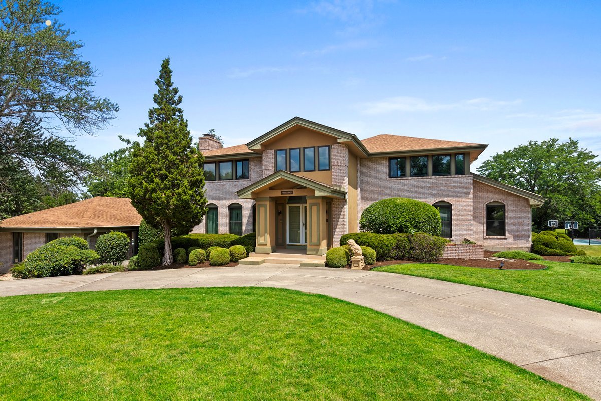 508 SAUK PATH, Oak Brook, IL 60523