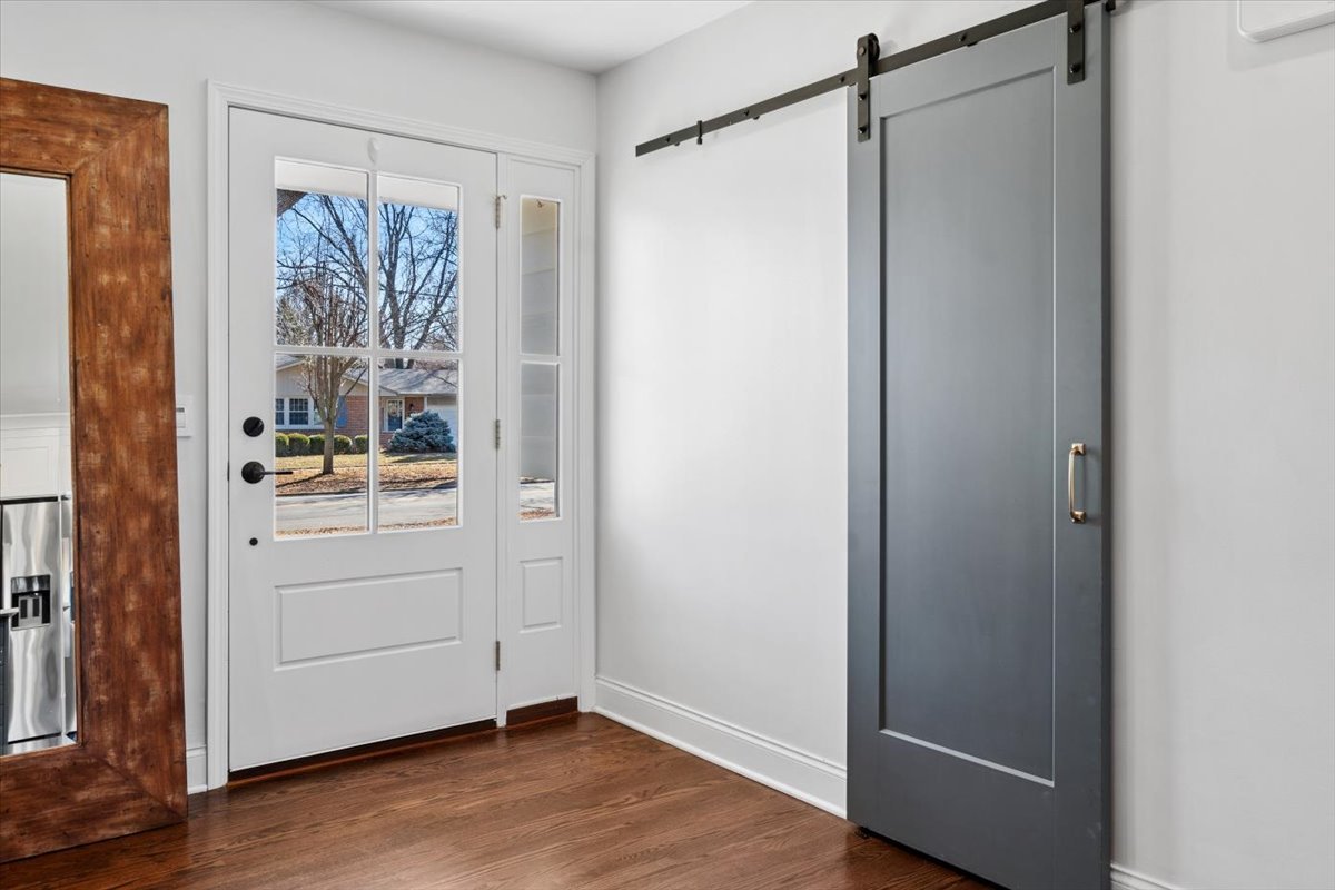 313 W Gartner Road, Naperville, IL 60540