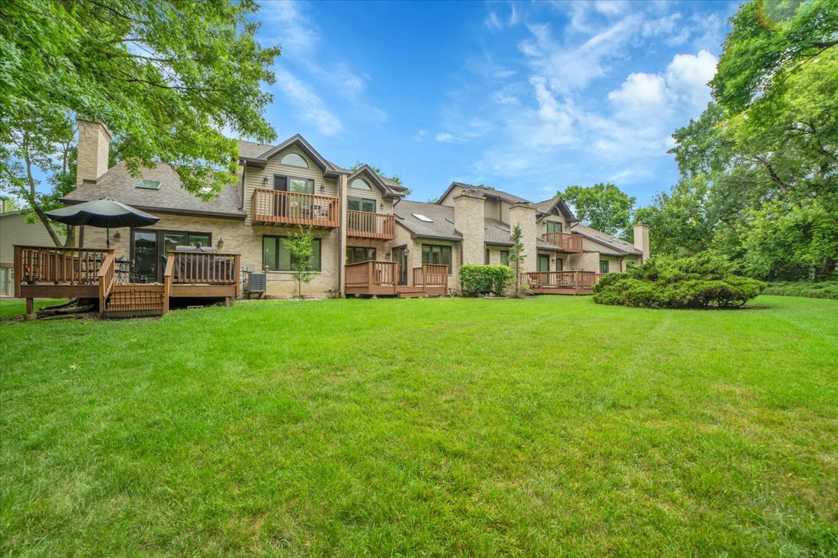2143 N Juniper Lane, Arlington Heights, IL 60004