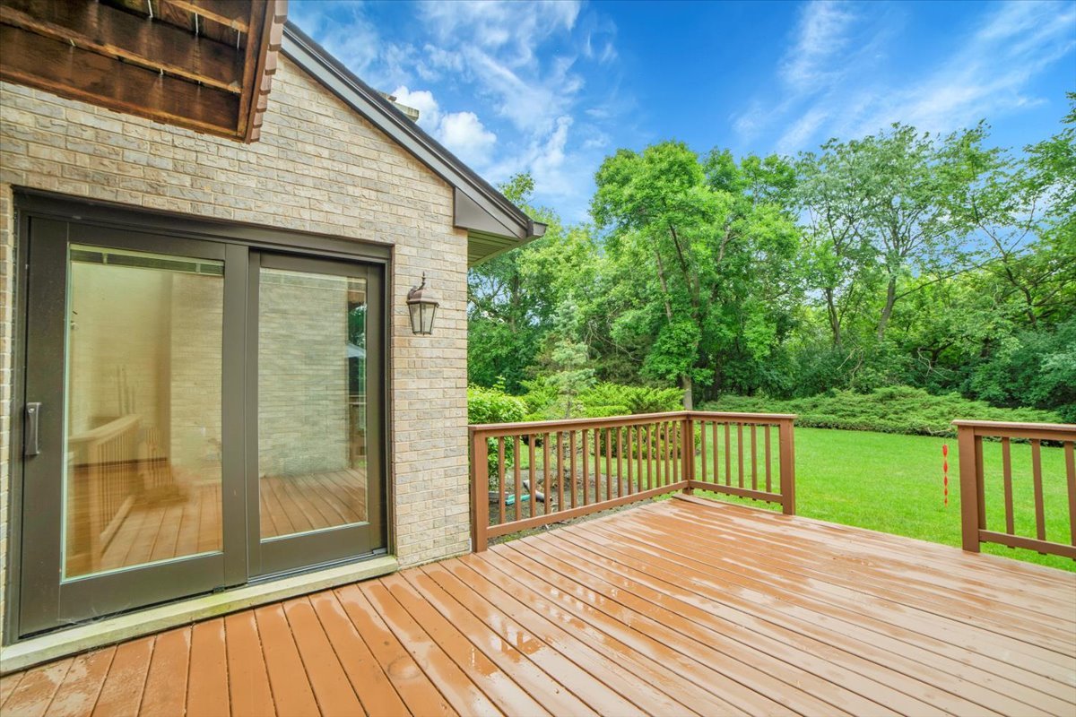 2143 N Juniper Lane, Arlington Heights, IL 60004