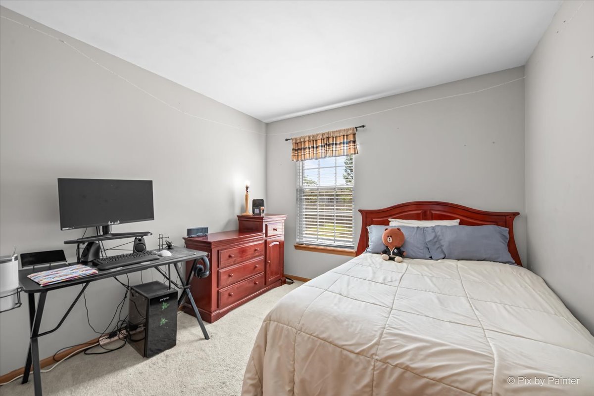 11820 Blue Bayou Drive, Huntley, IL 60142