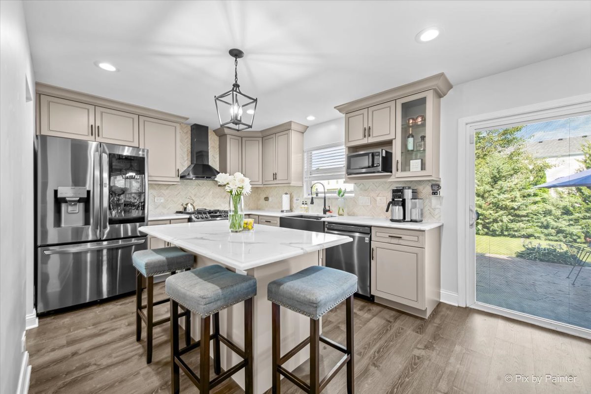 11820 Blue Bayou Drive, Huntley, IL 60142