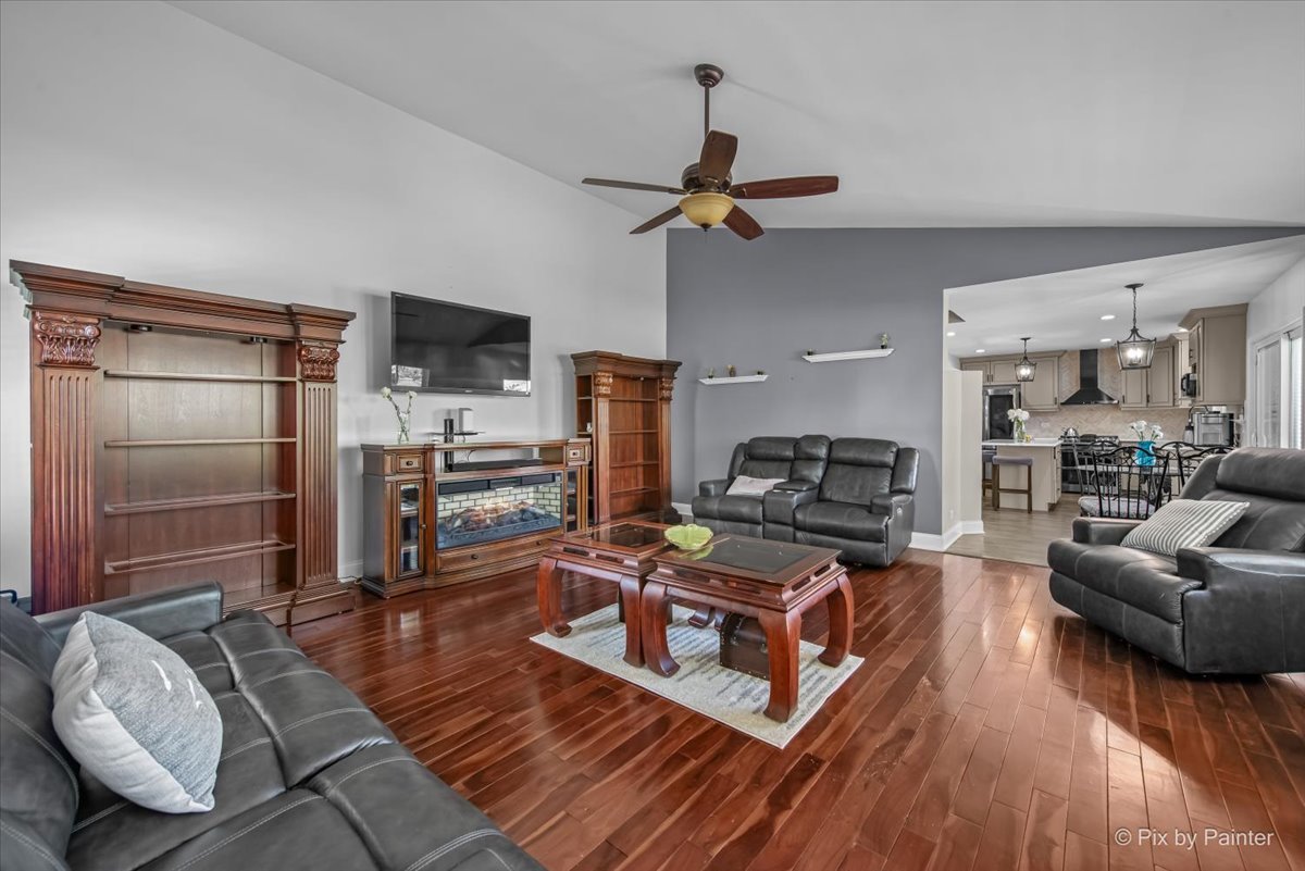 11820 Blue Bayou Drive, Huntley, IL 60142