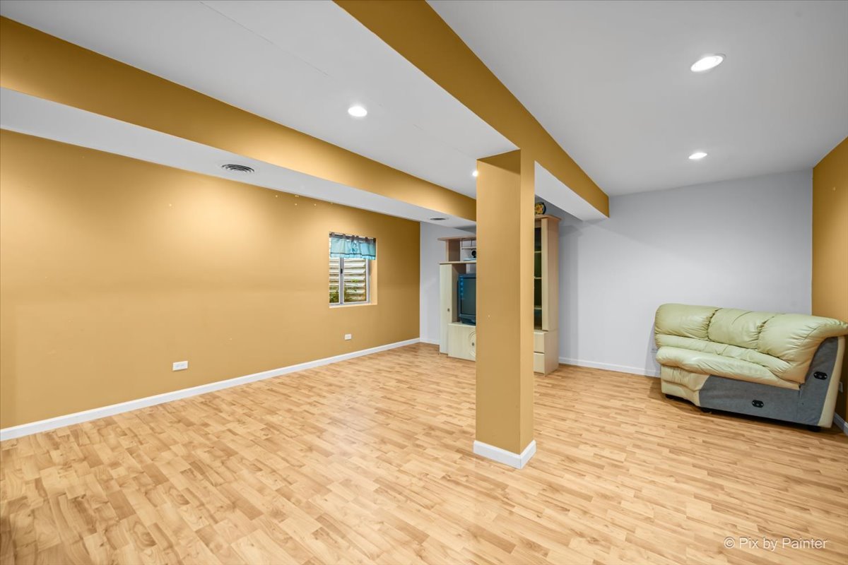 11820 Blue Bayou Drive, Huntley, IL 60142