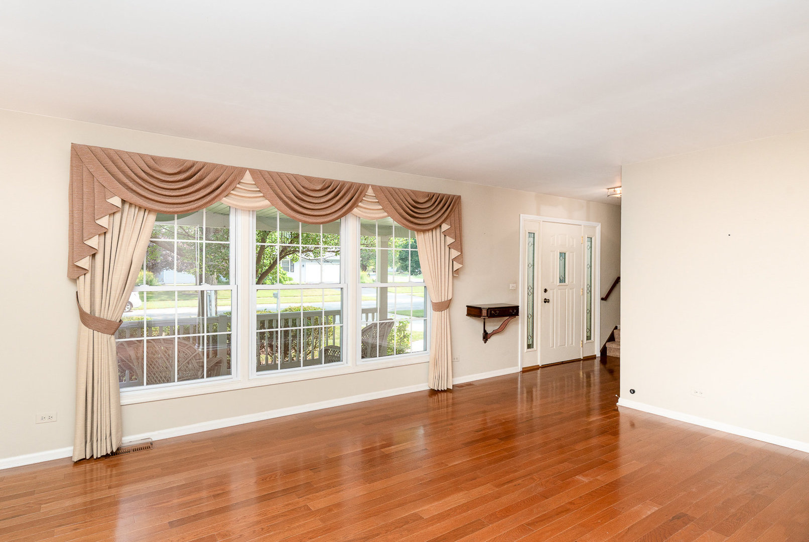 1334 Wilshire Drive, Naperville, IL 60540