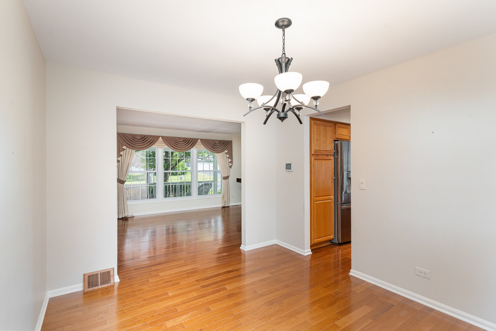 1334 Wilshire Drive, Naperville, IL 60540