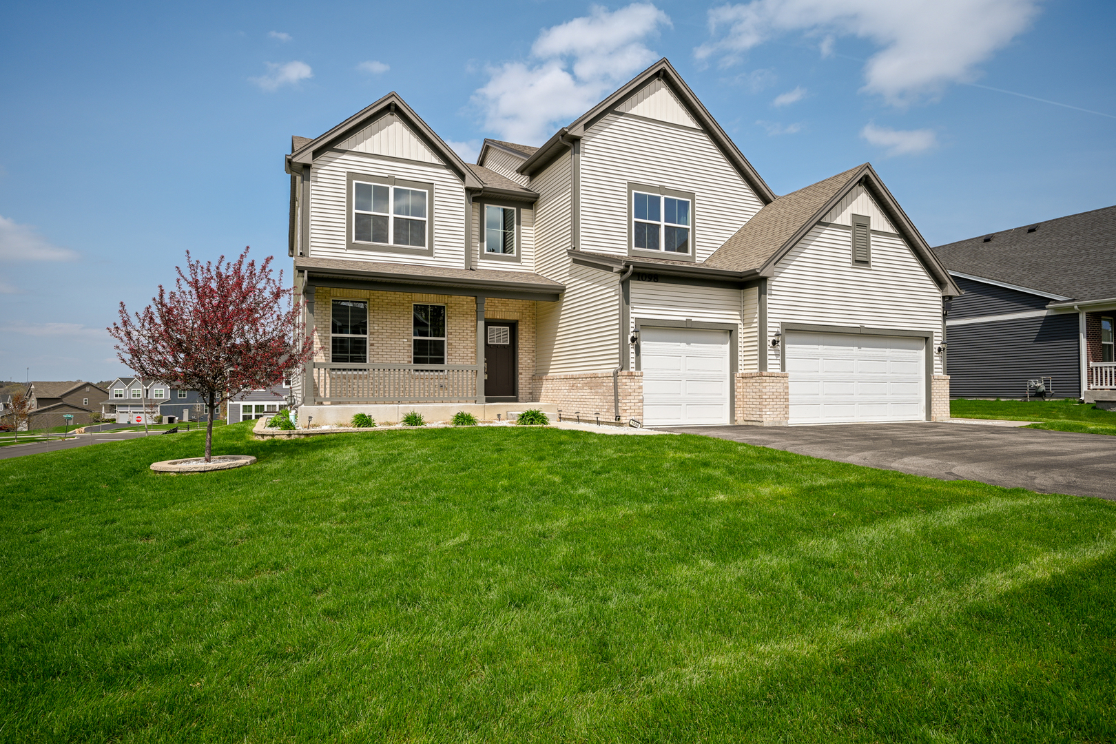 1098 Williamsbury Drive, Crystal Lake, IL 60012