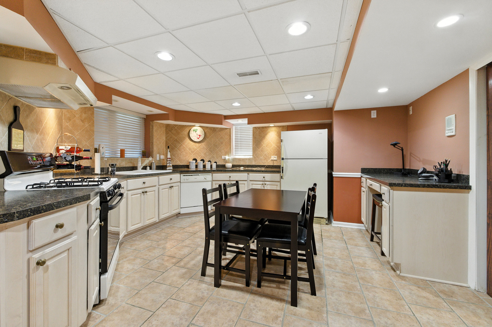 7n399 Homeward Glen Drive, St. Charles, IL 60175