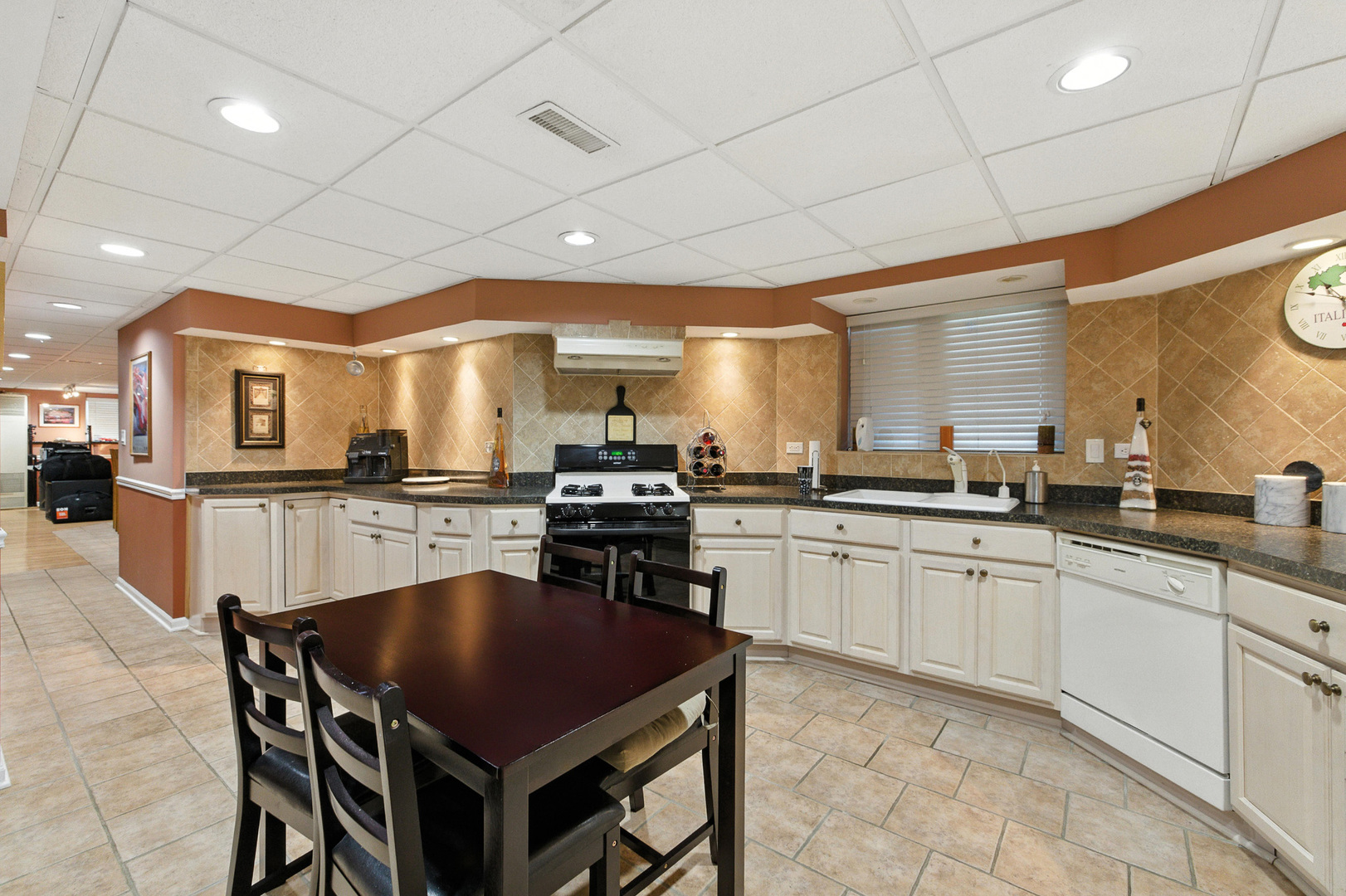 7n399 Homeward Glen Drive, St. Charles, IL 60175