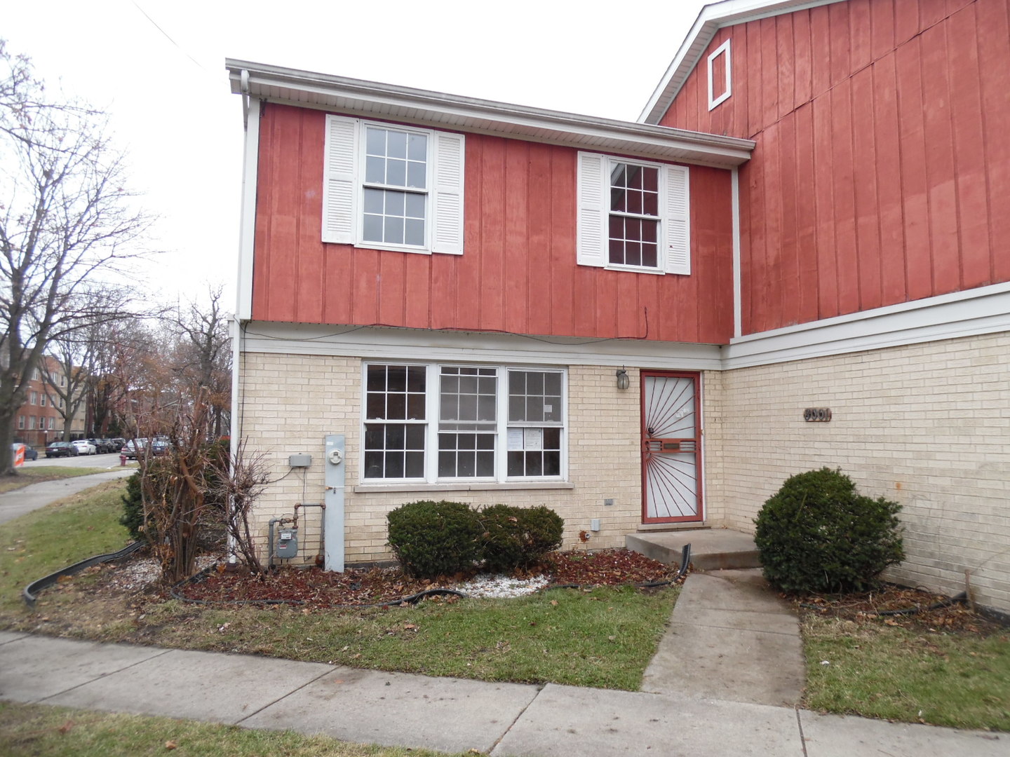 8001 S Essex Avenue, Chicago, IL 60617