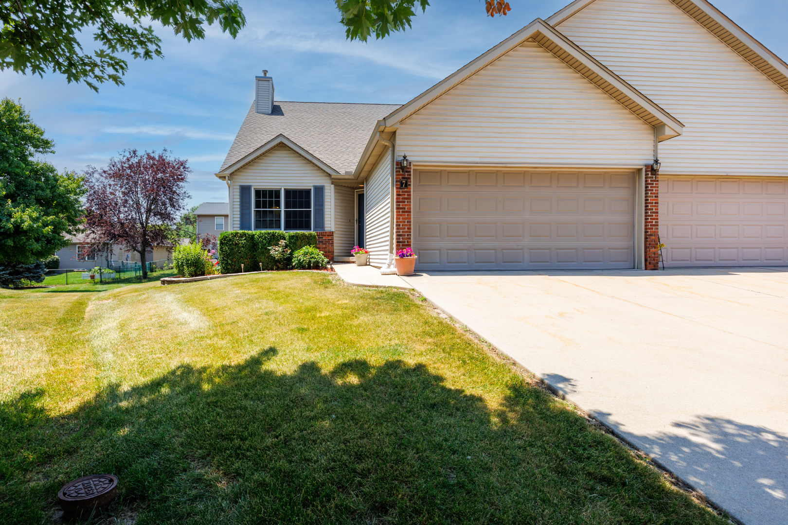 7 Crystal Court, Bloomington, IL 61704