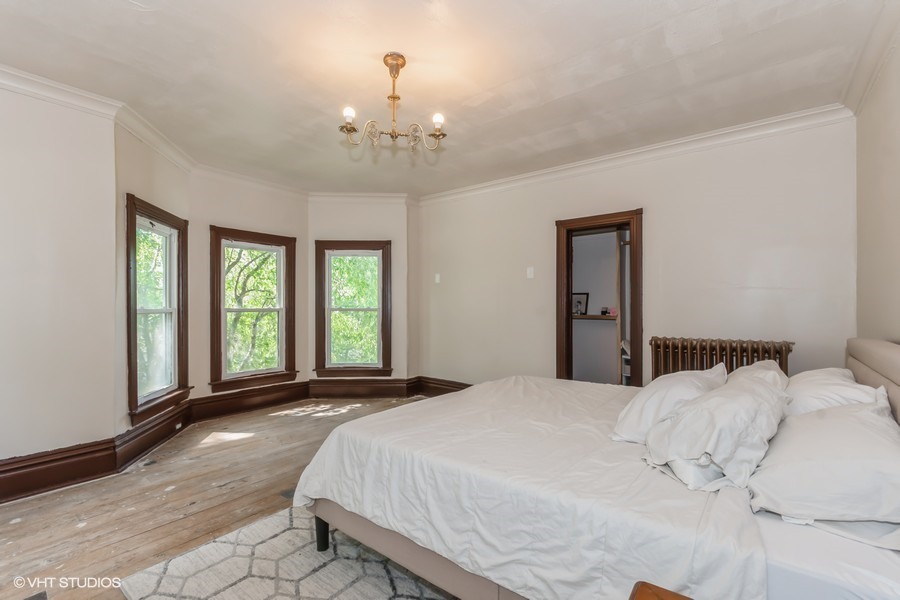 204 E 5th Street, Lockport, IL 60441