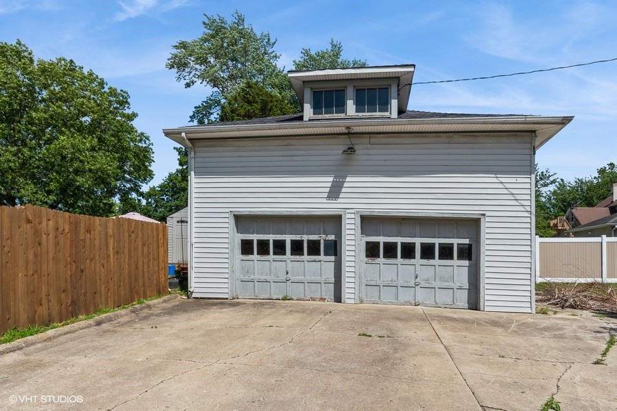 204 E 5th Street, Lockport, IL 60441