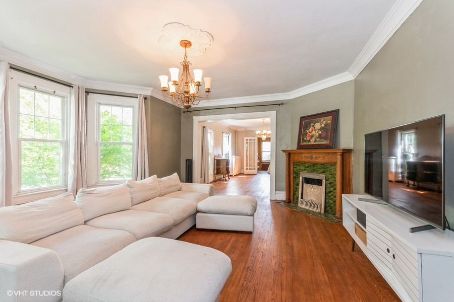 204 E 5th Street, Lockport, IL 60441