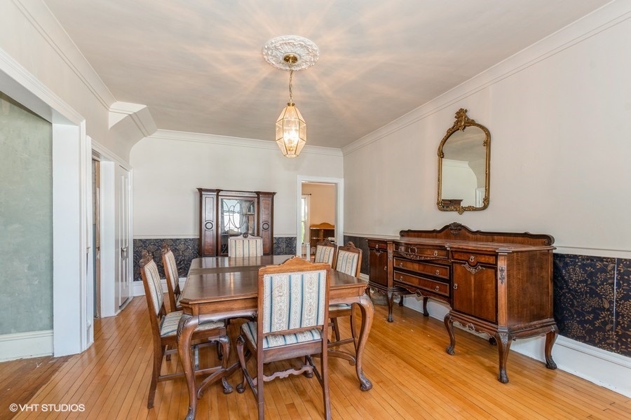 204 E 5th Street, Lockport, IL 60441