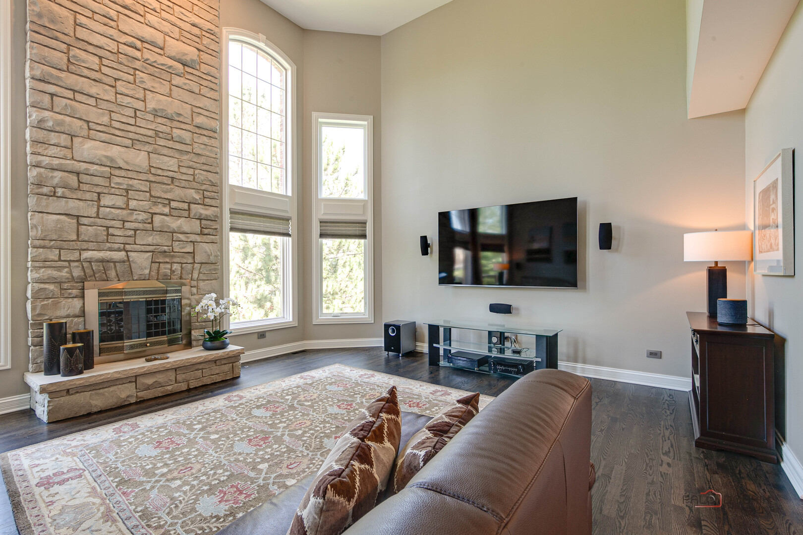 14590 S Somerset Circle, Green Oaks, IL 60048