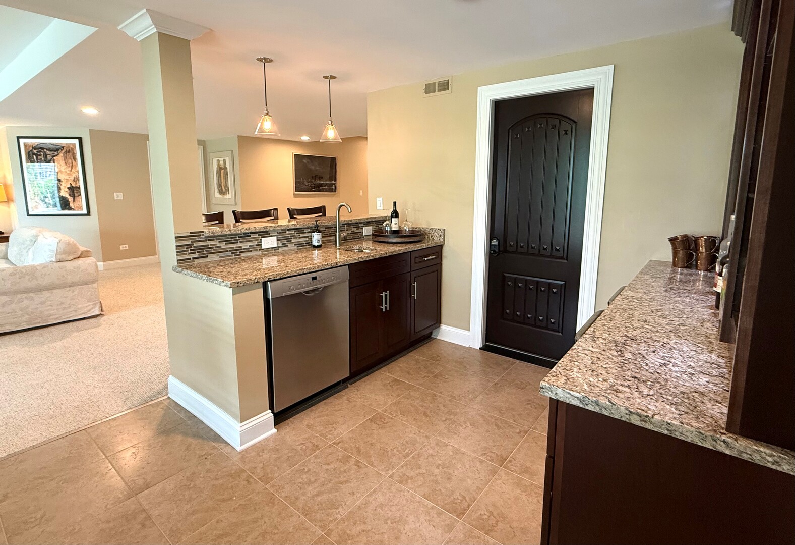 14590 S Somerset Circle, Green Oaks, IL 60048