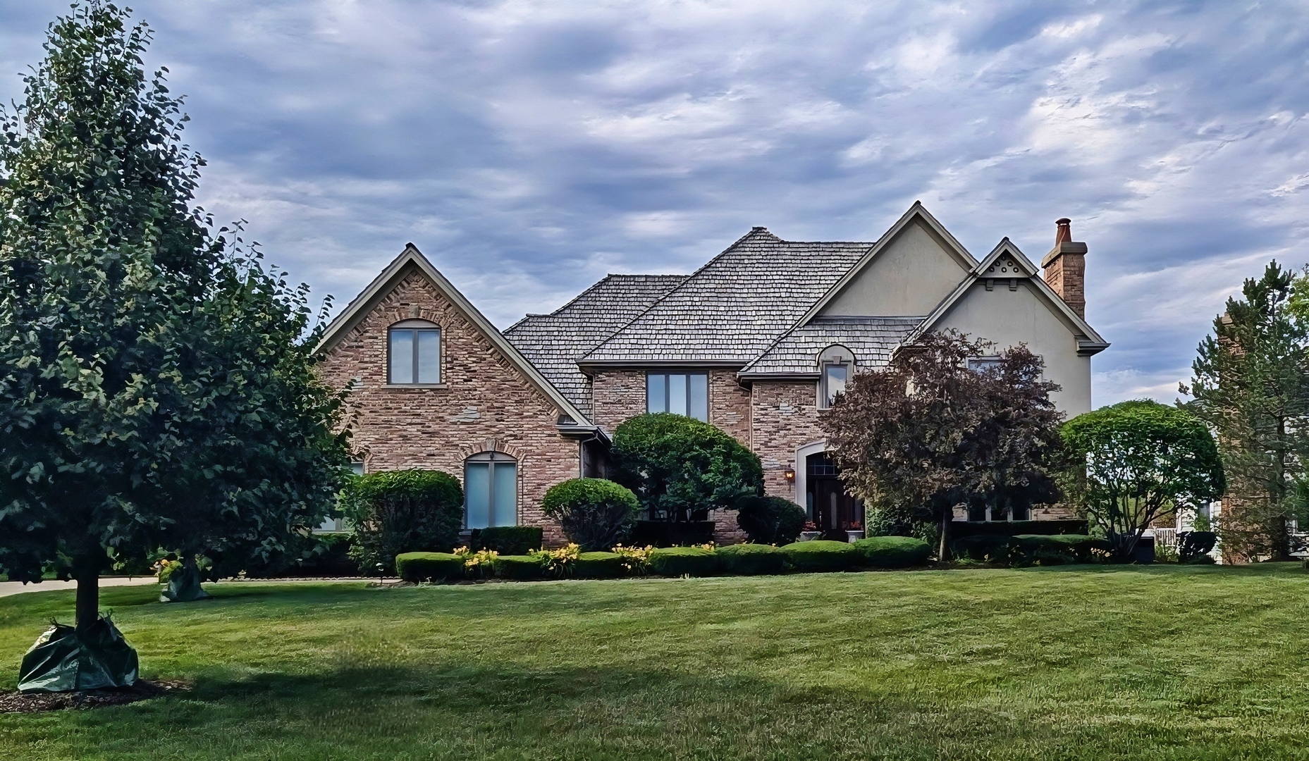 14590 S Somerset Circle, Green Oaks, IL 60048