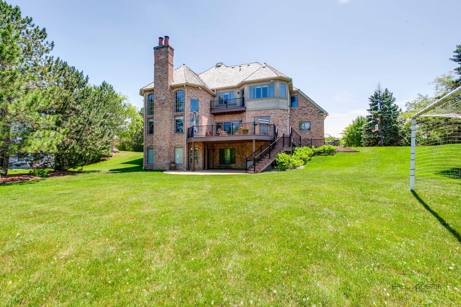 14590 S Somerset Circle, Green Oaks, IL 60048