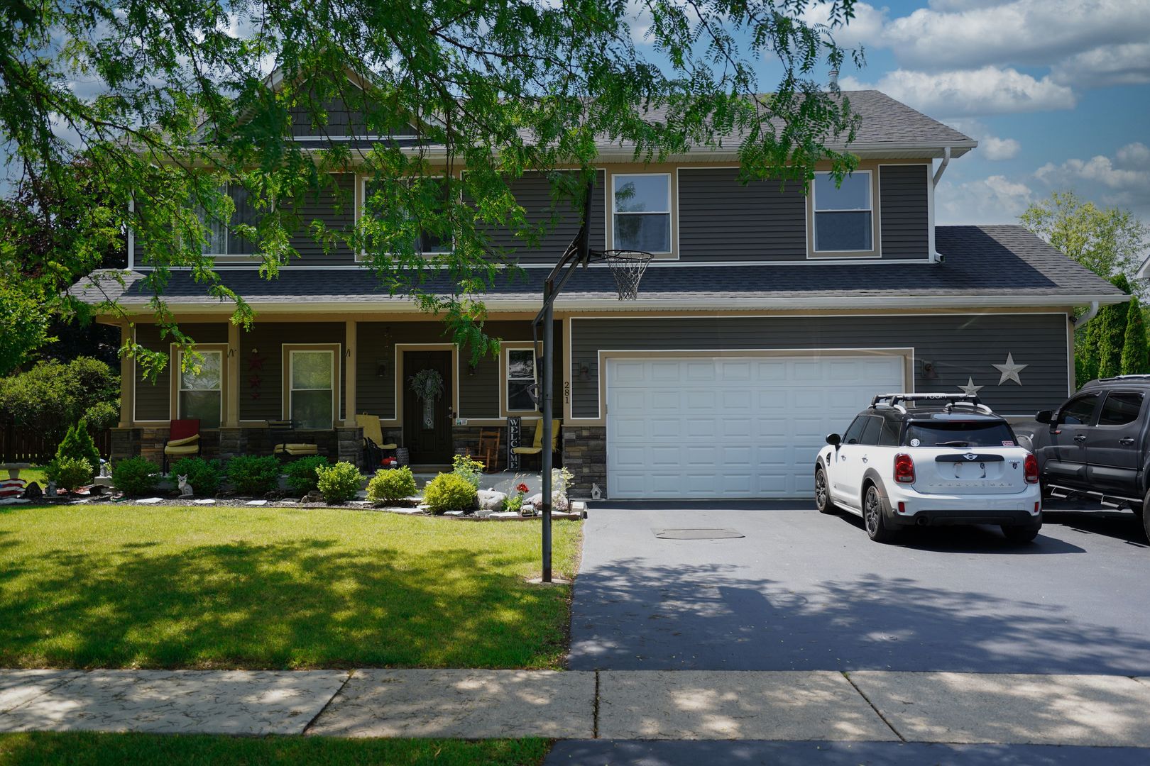 281 Fox Chase Drive, Oswego, IL 60543