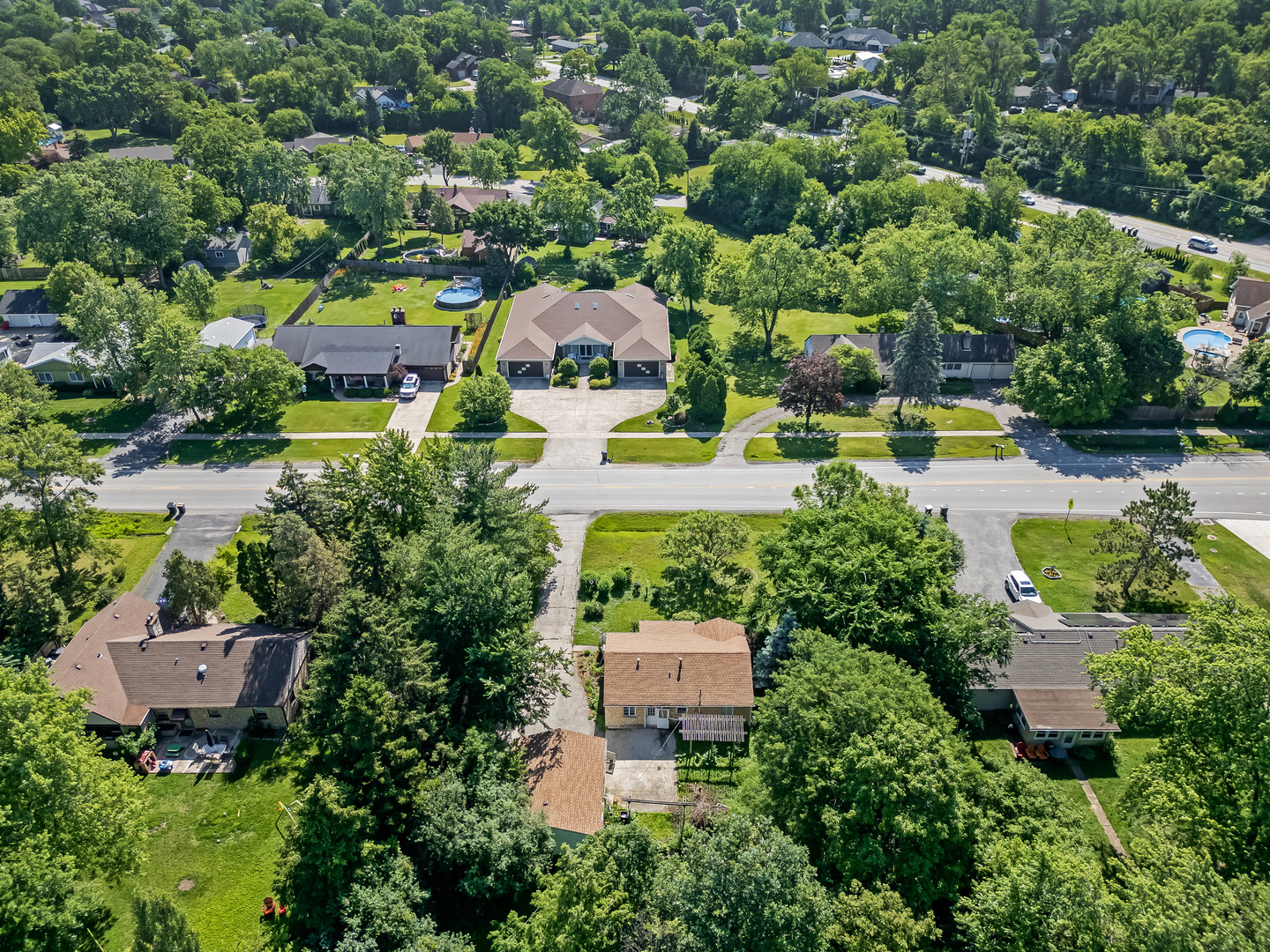 5736 Willow Springs Road, La Grange Highlands, IL 60525