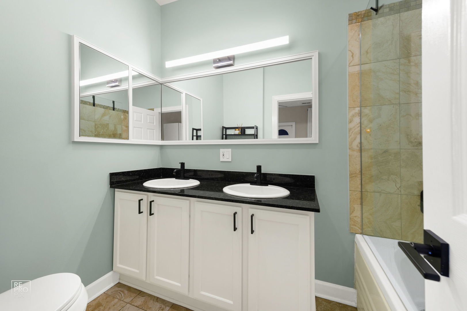 2636 N Fairfield Avenue #2N, Chicago, IL 60647