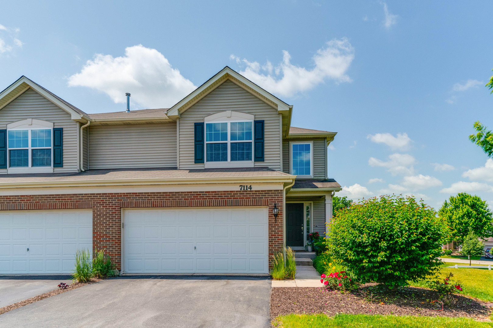 7114 Hidden Green Circle, Fox Lake, IL 60020