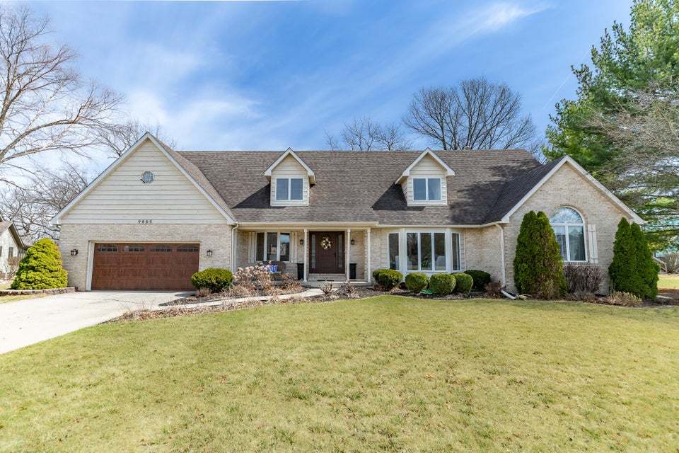 9885 Belmont Court, St. John, IN 46373