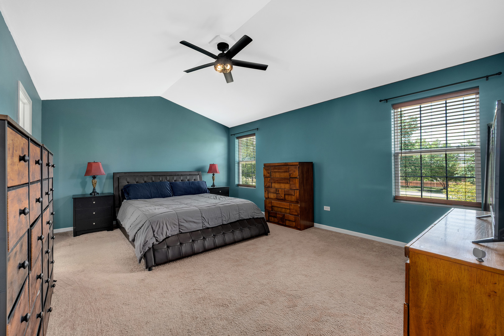 1127 Woodiris Drive, Joliet, IL 60431