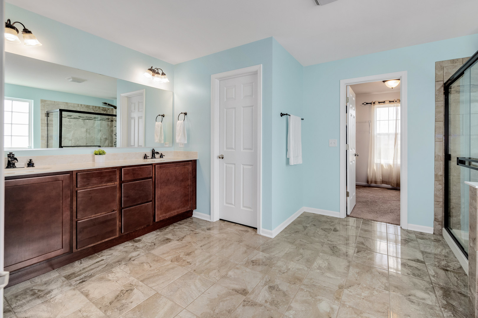 1127 Woodiris Drive, Joliet, IL 60431